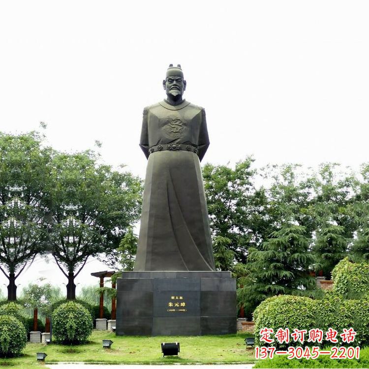 唐山“洪武之治”明太祖石雕塑像