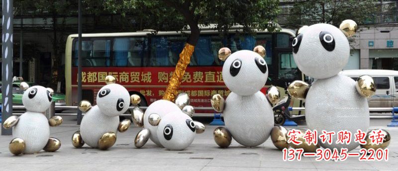 唐山不锈钢熊猫雕塑——传承中国文化精髓