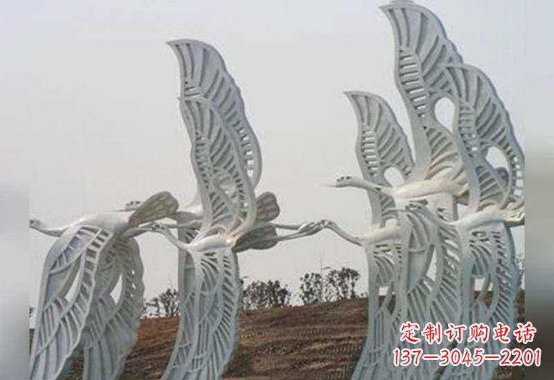 唐山仙鹤雕塑融入不锈钢的飞翔之美