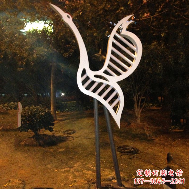 唐山仙鹤雕塑精美的不锈钢制作