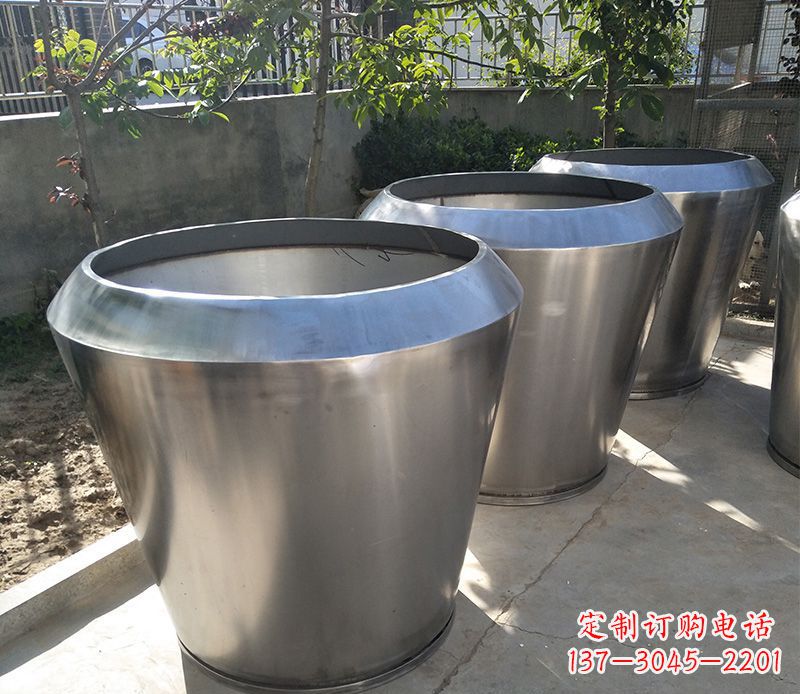 唐山不锈钢花盆雕塑给你的家园增添一份独特的美