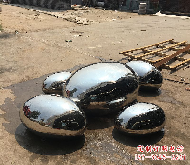 唐山不锈钢水滴雕塑给景观增添独特魅力