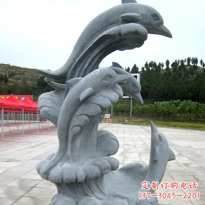 唐山海豚雕塑凝聚着美丽与动感