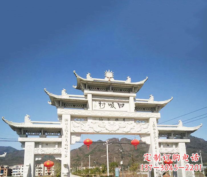 唐山村庄的牌坊雕塑