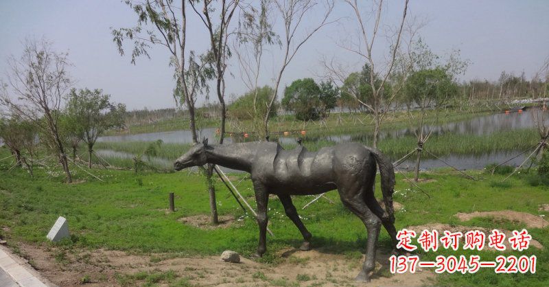 唐山公园抽象马景观铜雕