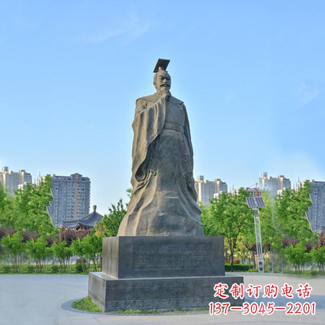 唐山公园广场历史名人，青石隋文帝杨坚雕塑