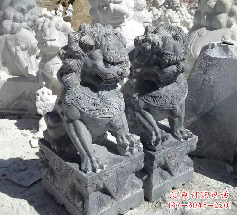 唐山古代青石狮子雕塑