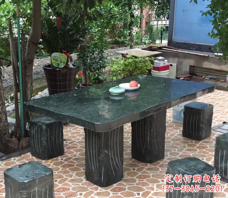 唐山庭院长方形石桌凳雕塑